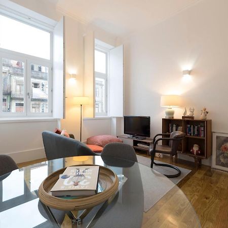 Lovelystay - Cozy Duplex With Patio Right Off Train&Metro Station OOporto Exteriör bild